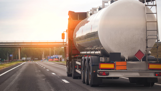 How Petroleum Companies can Protect their Stock During Transit Using Whitelabel GPS Software?
